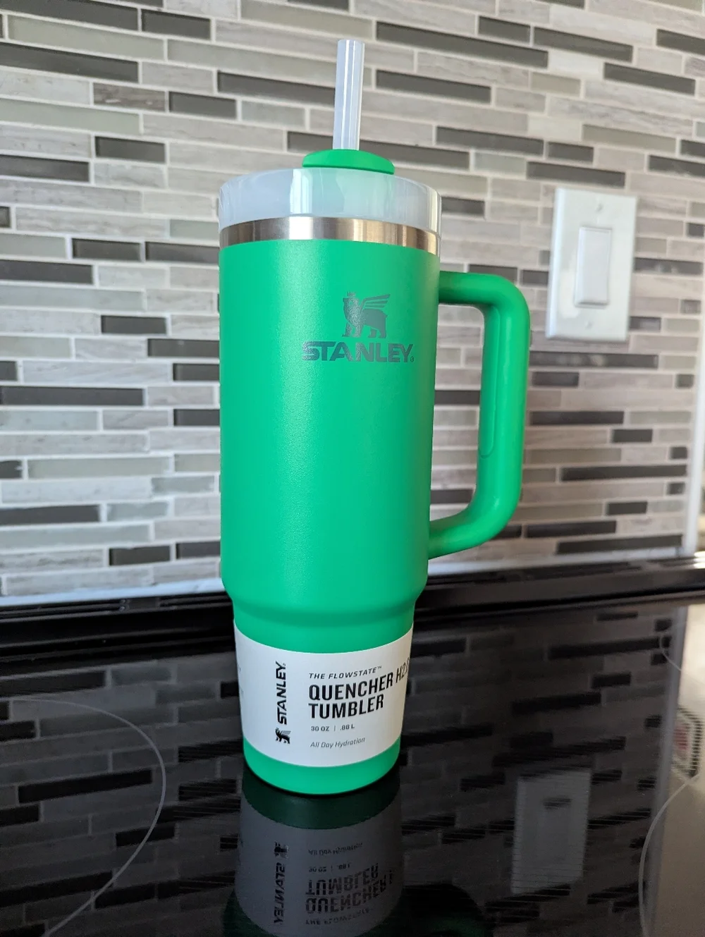 BRAND NEW Stanley Green Insulated Travel Tumbler with Handle and Straw - Picture 1 of 3